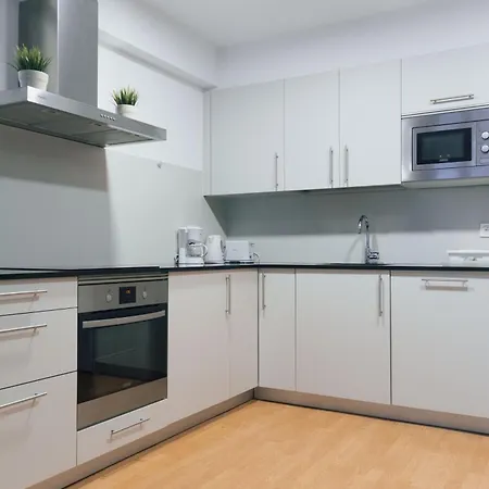 Appartement Amplio Reformado Con Garaje En Amara, Donostia-san Sebastian - Isabel Ii *